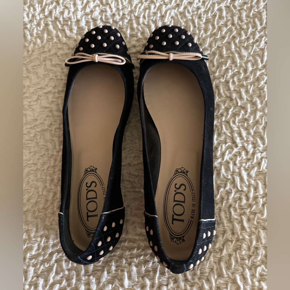 Tod’s suede ballet flats